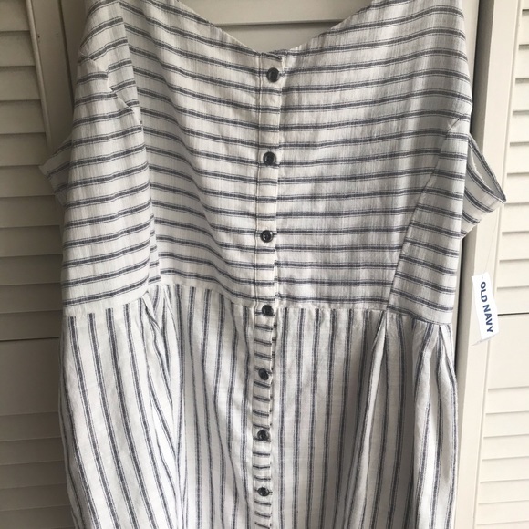 Old Navy Women’s Dress - Picture 2 of 5